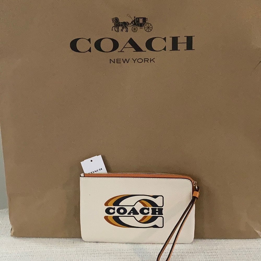 😍FINAL SALE COACH OFF WHITE LEATHER WRISTLET WALLET NWT $128 RV!
